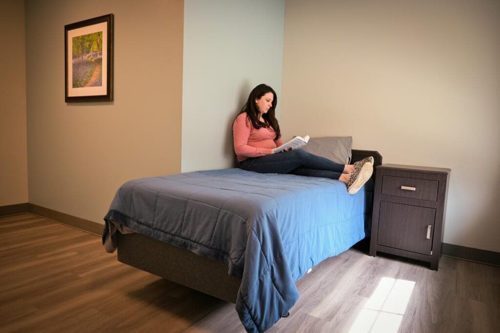 detox program at enlightened recovery michigan. Residential rehab in Michigan