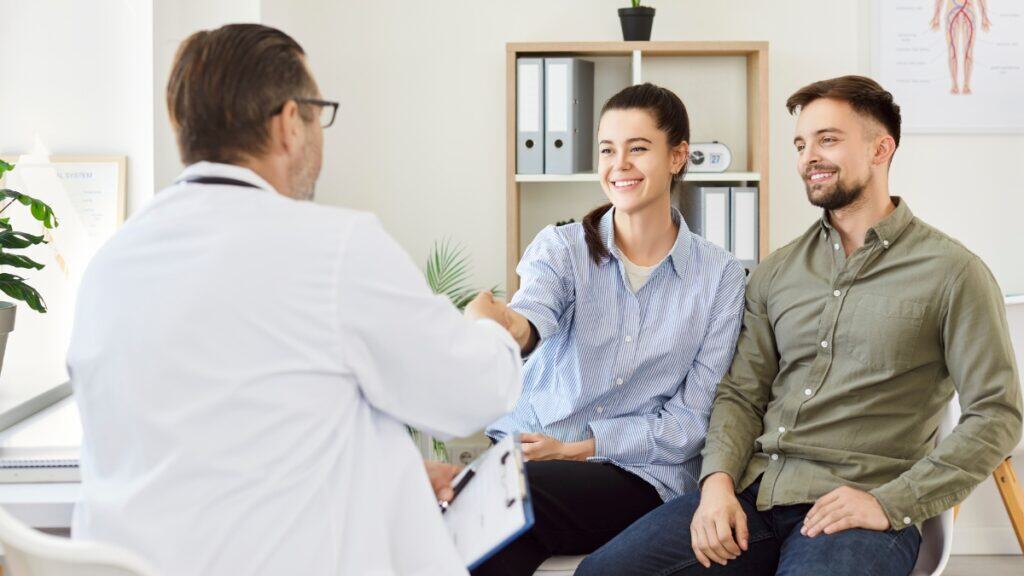 A couple enjoys consultation for drug detox in Michigan