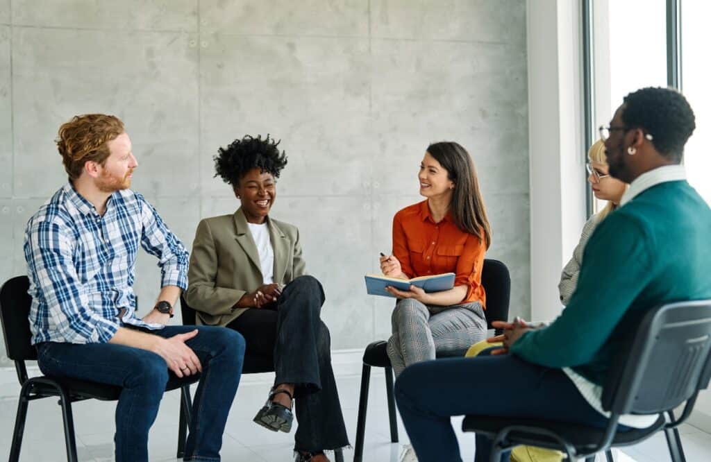 A group therapy exercise during aftercare through hydrocodone addiction treatment in Michigan.